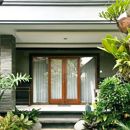 Nang Ade House