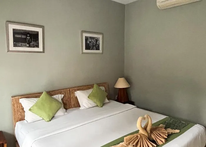 Nang Ade House 3*