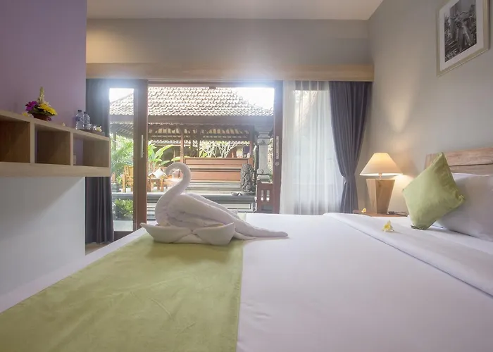 Nang Ade House 3*